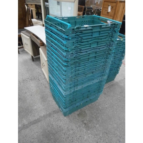 660 - Quantity of stacking plastic storage box trays