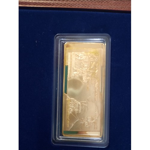 231 - The pounds ingots British banknotes gold plated bars collection