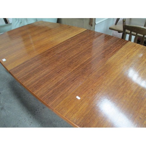 649 - Large vintage extending GORDON RUSSELL dining table, Dimensions with middle W 230cm, Closed W 177cm,... 