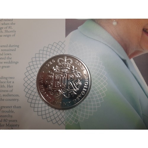 228 - Queen Elizabeth II 95th birthday £5 coin