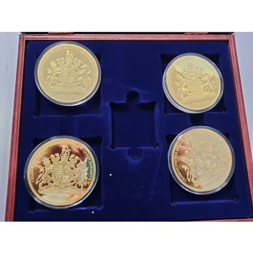 232 - Queen Elizabeth II diamond jubilee giant coin collection in wooden display case