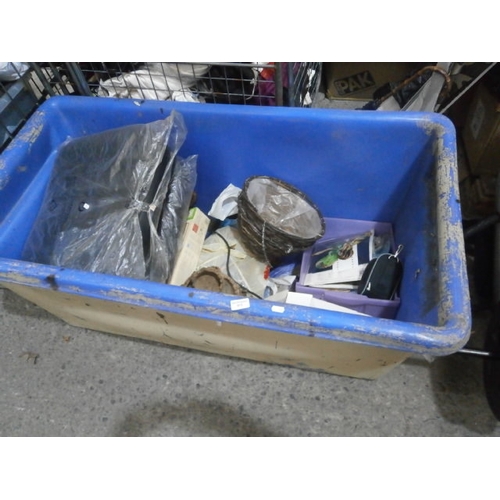 613 - Large plastic tub with contents