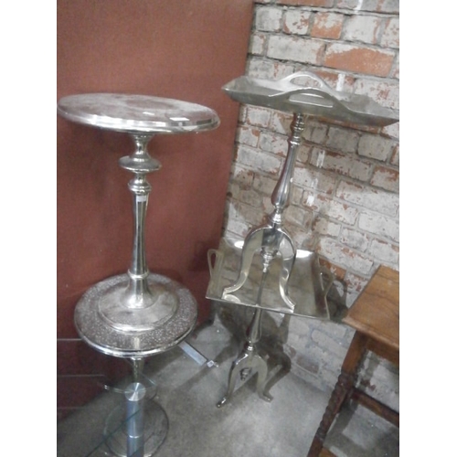 619 - 4 x small chromed metal tables