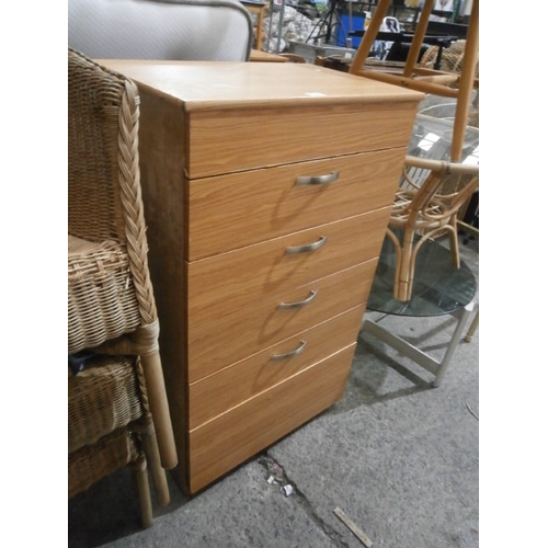 626 - 4 drawer bedroom chest