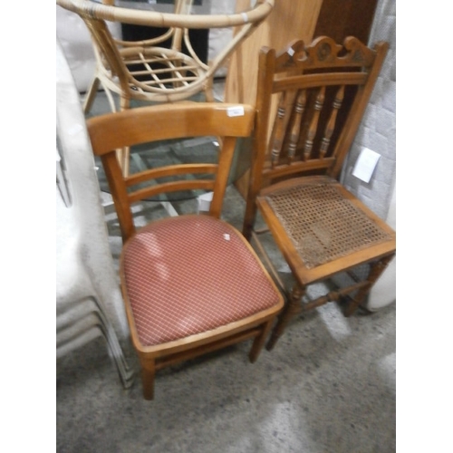 632 - 2 x vintage chairs