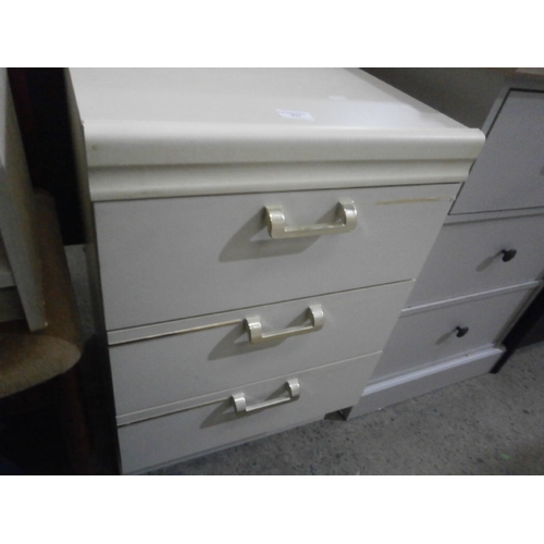 637 - 3 drawer bedside chest