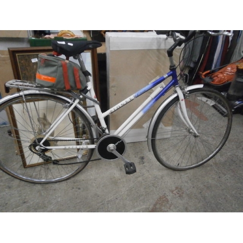 183 - Ladies pioneer road bike