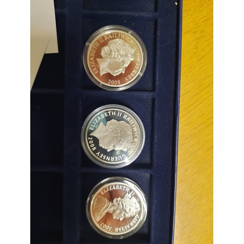 291 - 4 RAF £5 coins 3 are silver with C.O.As