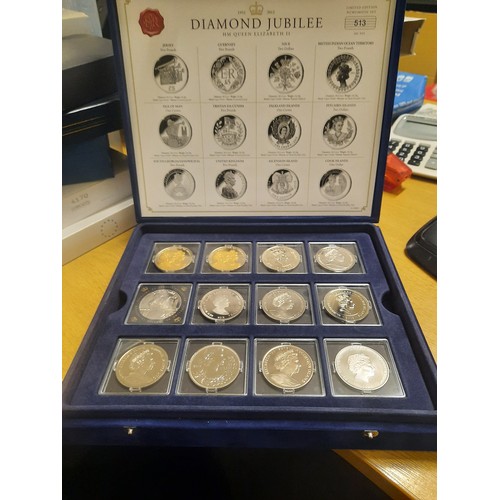 293 - H.M Queen Elizabeth II Diamond jubilee coin collection with 12 coins