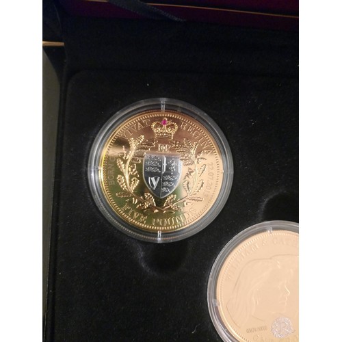 217 - Duke & Duchess of Cambridge Prince William & Catherine commemorative coin set with 2 gold plated coi... 