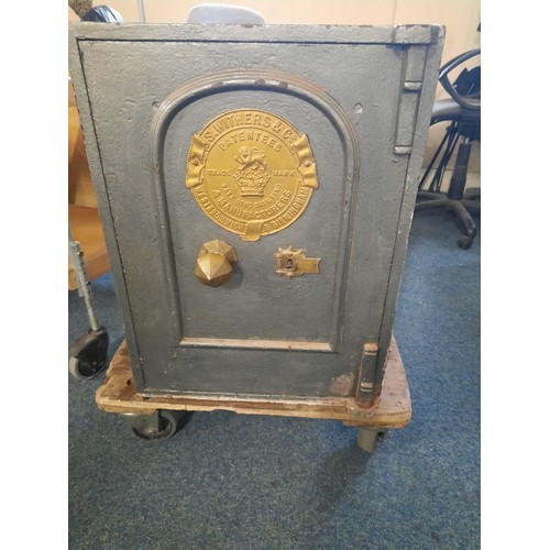 199 - S.Withers&Co large metal safe with key and inner drawer in good condition (H-24 inch W-18 inch & D-1... 