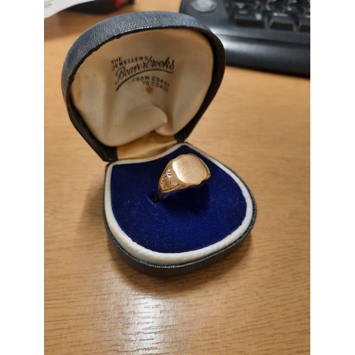 198 - 9 carat gold ring weight 4.70g