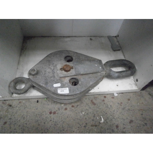 410 - Heavy metal pulley