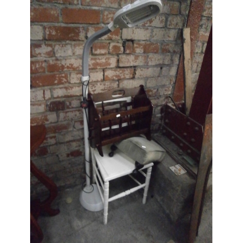 637 - 4 x items including a standard lamp and vintage chair