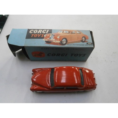 409 - Collection of vintage boxed Dinky, Corgi and Vanguard vehicles