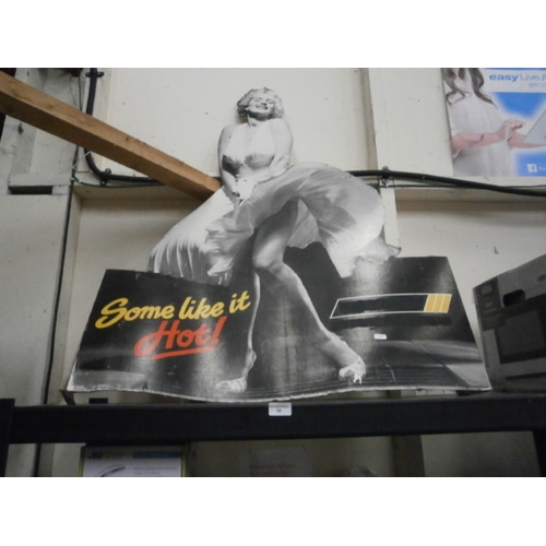 59 - Some like it hot, Marilyn cardboard cut-out