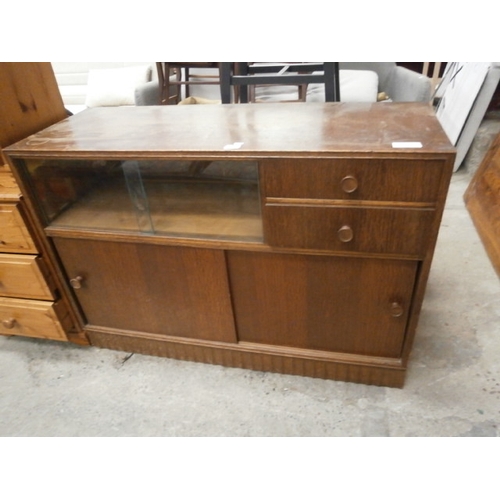 633 - Vintage base unit with glass sliding doors