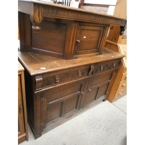 656 - A large vintage carved oak 2 drawer court cupboard