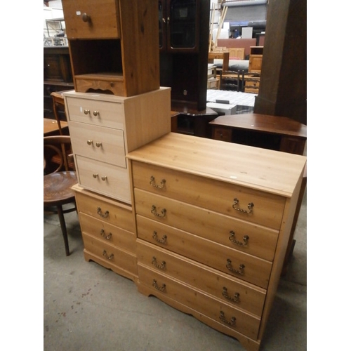 675 - 4 x items including a 5 drawer pine chest and matching 3 drawer chest