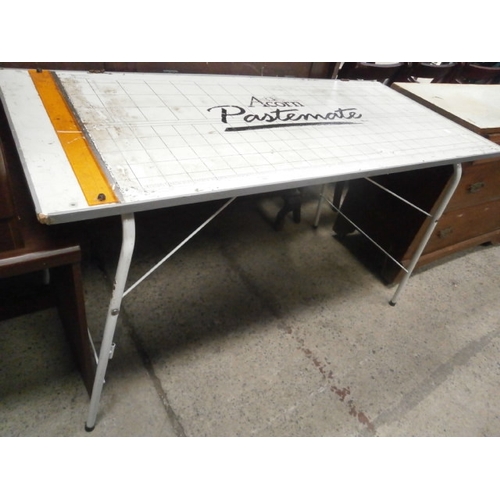 680 - A folding PASTEMATE pasting table