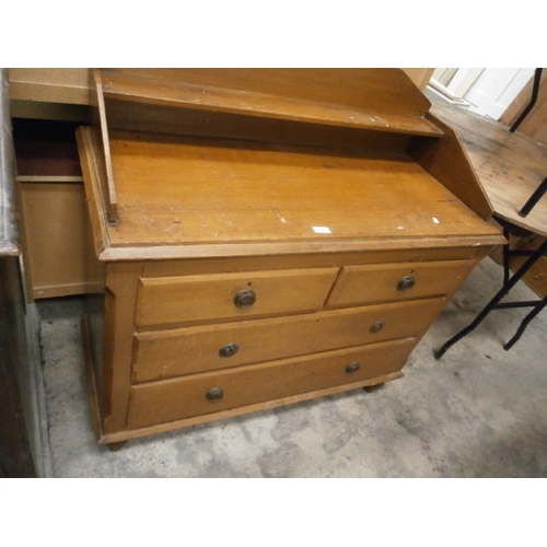 686 - Vintage 2 over 2 drawer chest - a/f handles