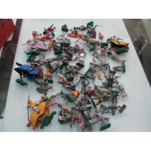 346 - Collection of vintage metal and plastic toy figurines