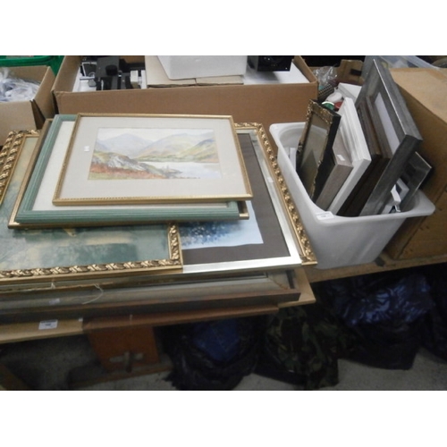 130 - Lot inc picture frames and artwork