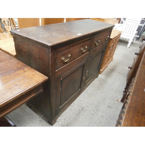 659 - A large Georgian 2 drawer sideboard on double cupboard