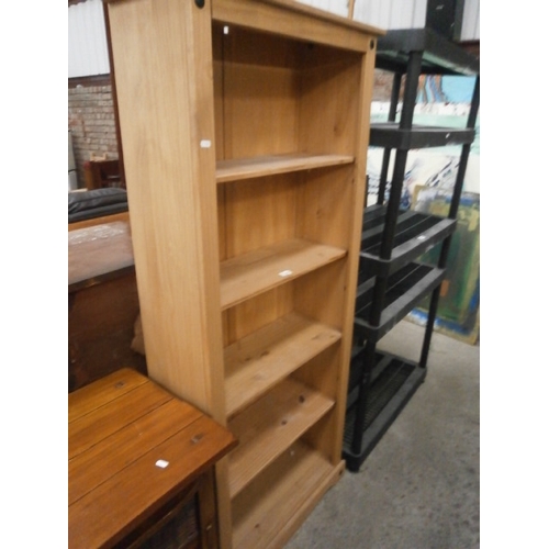 646 - Pine open shelving unit