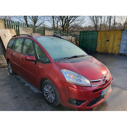 425 - Citroen grand C4 picasso 7 seater. Diesel .M.O.T 14/12/23 mileage 121564 with 2 keys, please see ext... 