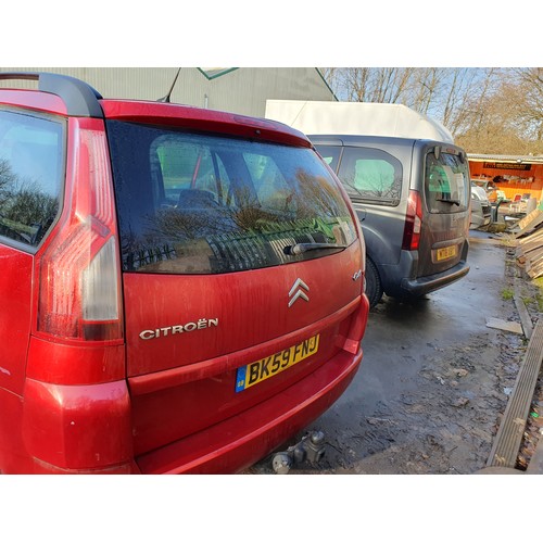 425 - Citroen grand C4 picasso 7 seater. Diesel .M.O.T 14/12/23 mileage 121564 with 2 keys, please see ext... 