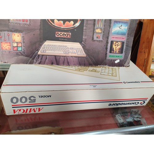 227 - Amiga Commodore Model 500 computer with box