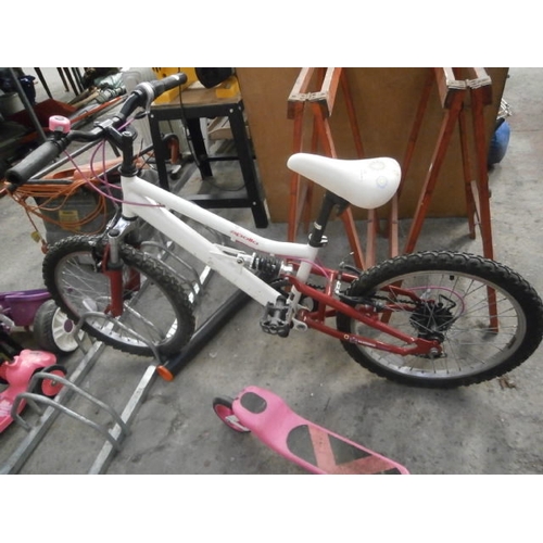 206 - Girls Apollo bike