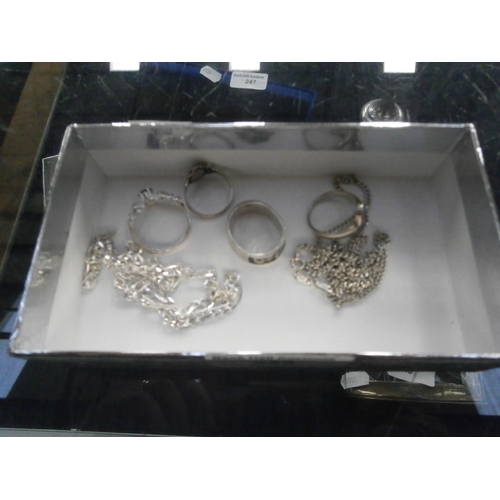 243 - Collection of silver hallmarked jewellery