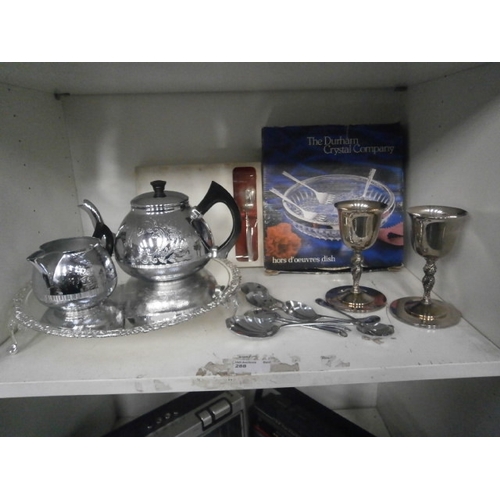 288 - Collection of metal ware items