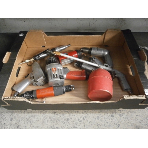 325 - Box of compressor tools