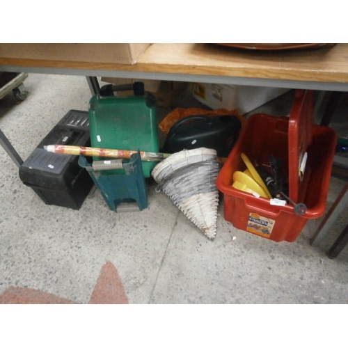 286 - Lot inc tool boxes, flower baskets, watering can, etc