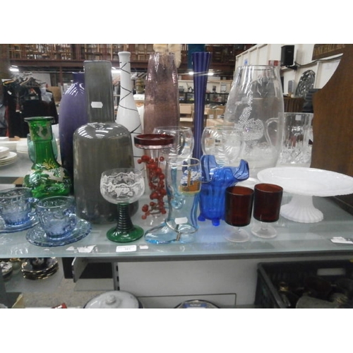 391 - Collection of decorative coloured glassware