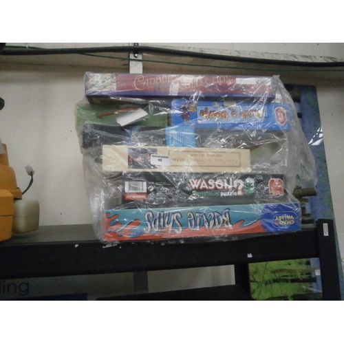 98 - Bag of assorted board games