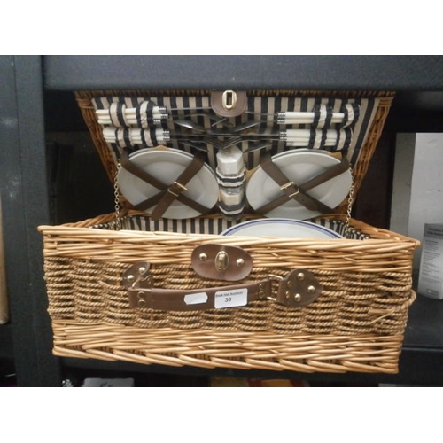 30 - Picnic hamper