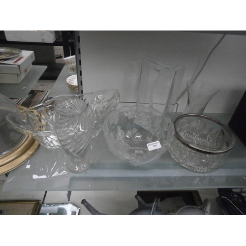 341 - Six decorative glass pieces