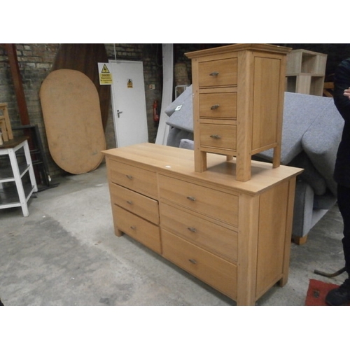 668 - Good quality six drawer chest with matching three drawer chest