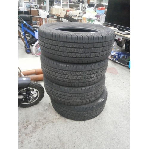 186 - Four cross contact 265/60 R18 tyres