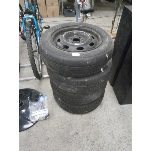 194 - Four Dunlop 175/65 R14 car wheels