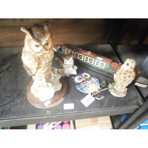 26 - Lot inc owl figurines and model boat