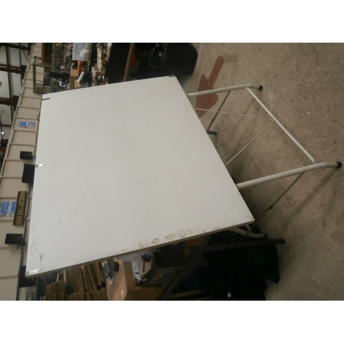 112 - Large folding painting stand