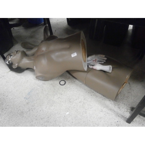 143 - Full sized mannequin