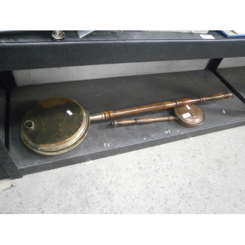 332 - Copper and brass bed pans