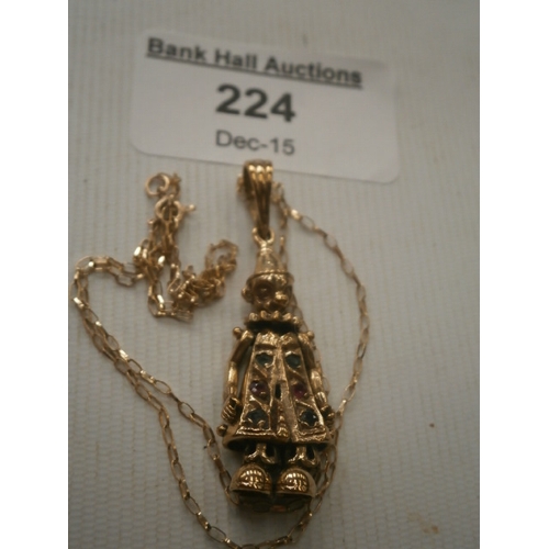 224 - 9ct gold necklace and full hallmarked 9ct gold clown pendant, Total weight 5.99 grams