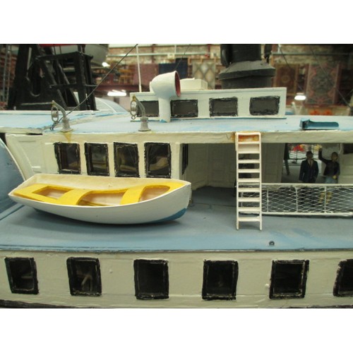 351 - Large MT Washington steam paddle boat model with inner workings, no controller, size 64